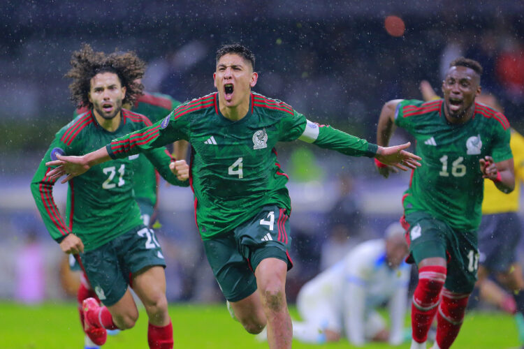 Photo by Mauricio Salas/Jam Media/Getty Images