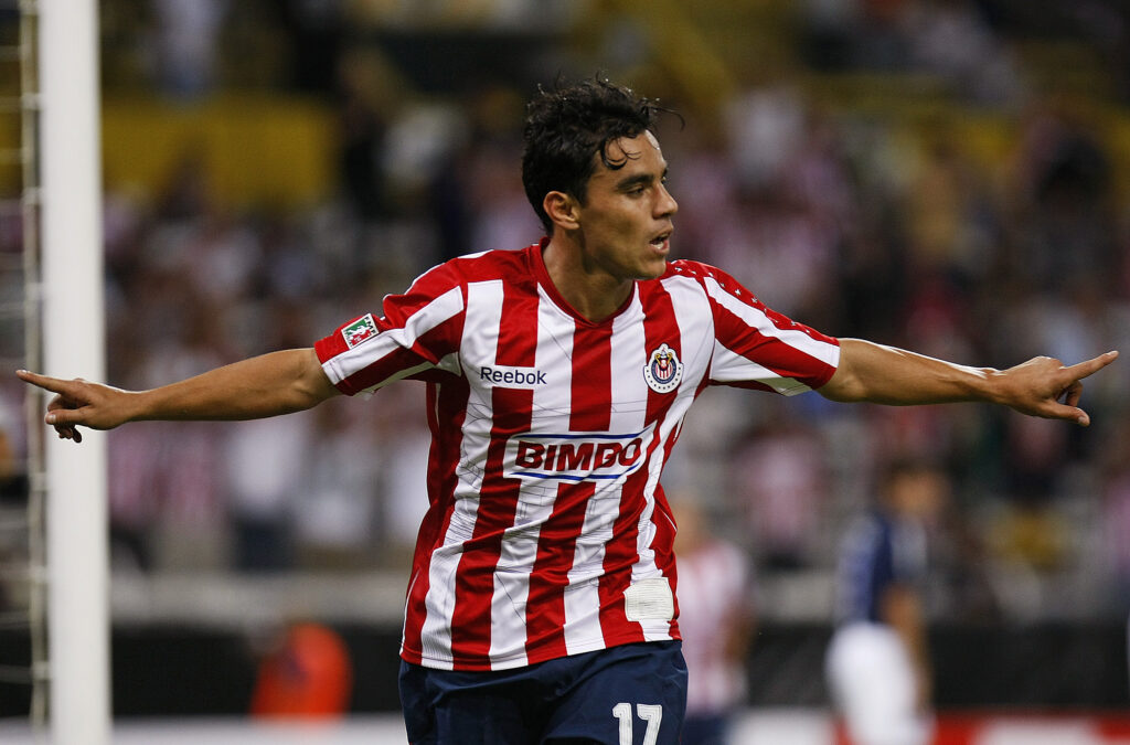 Mexico's Chivas v Argentina's Velez Sarsfield
