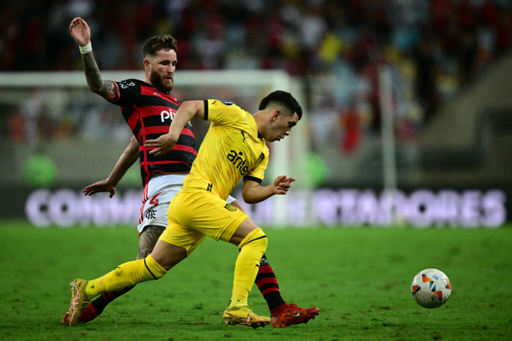 FBL-LIBERTADORES-FLAMENGO-PENAROL