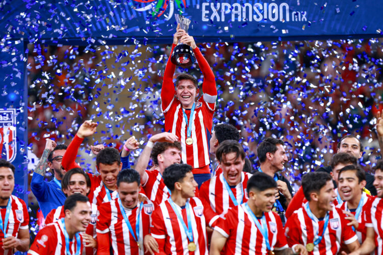 Photo by Alfredo Moya/Jam Media/Getty Images