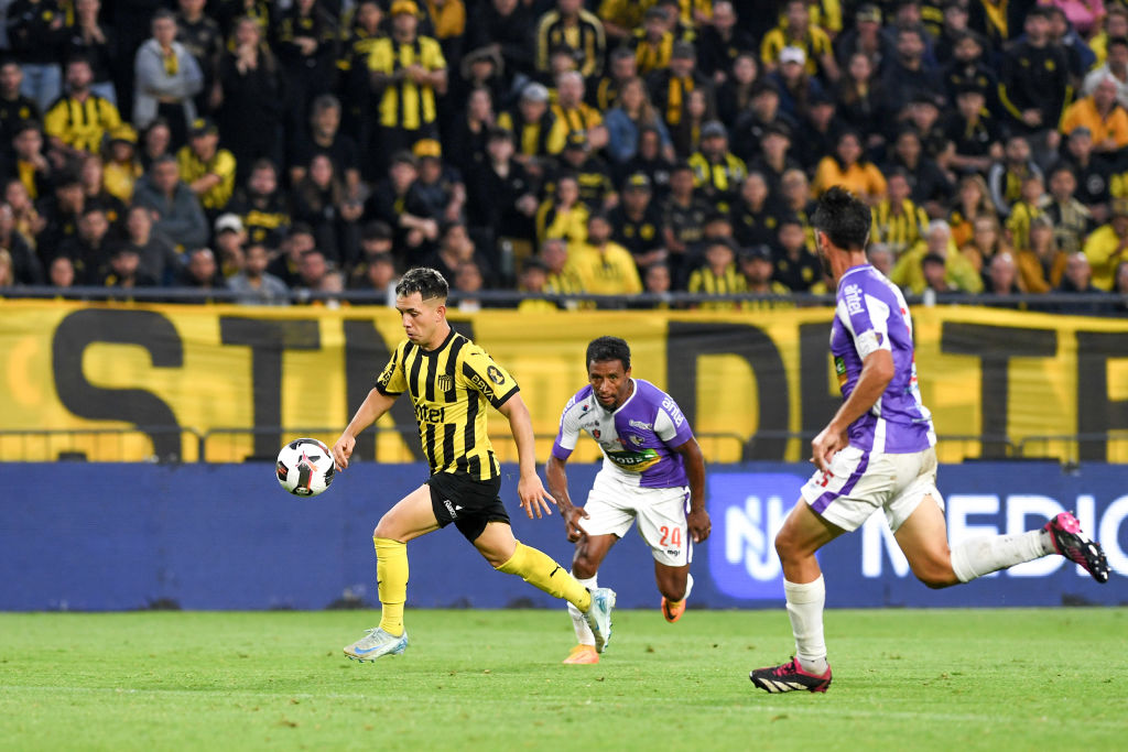 Peñarol v Fenix - Torneo Clausura 1A 2024