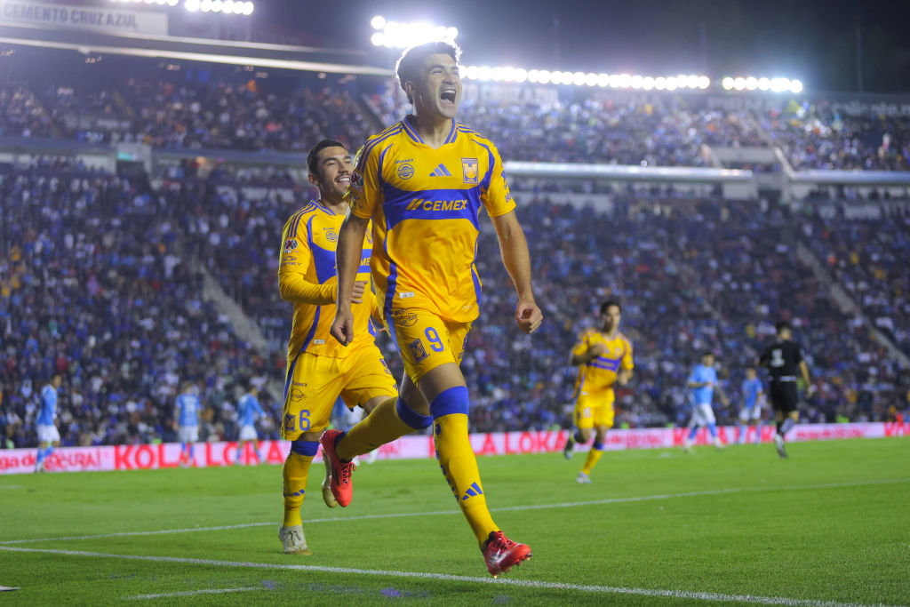 Cruz Azul v Tigres UANL - Torneo Apertura 2024 Liga MX