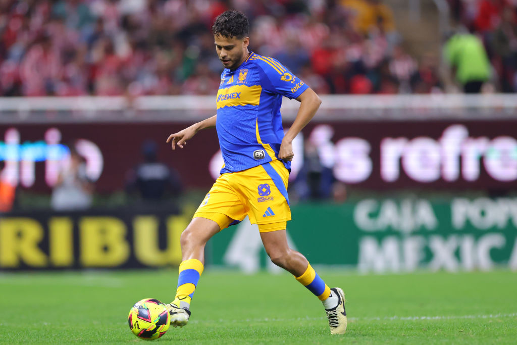 Chivas v Tigres UANL  - Torneo Clausura 2025 Liga MX