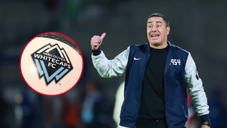 In the main image, Efraín Juárez, coach of Pumas UNAM. In the circle, the Vancouver Whitecaps logo.