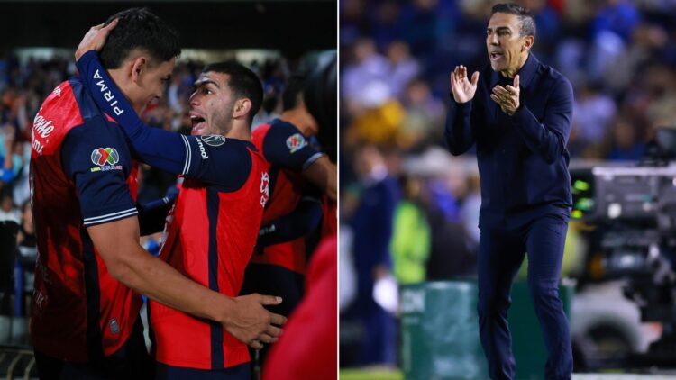 Vicente Sanchez, coach of Cruz Azul reacts during the 15th round match between America and Cruz Azul as part of the Torneo Clausura 2025 Liga MX at...