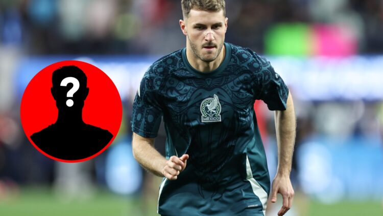 Santiago Giménez, futbolista del AC Milan.