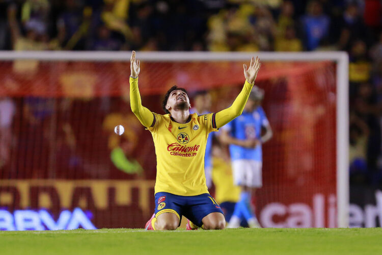 Photo by Mauricio Salas/Jam Media/Getty Images