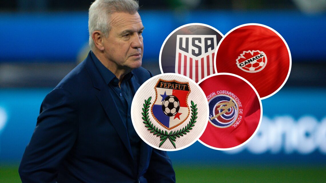 Javier Aguirre, seleccionador de México, y los escudos de Estados Unidos, Canadá, Panamá y Costa Rica