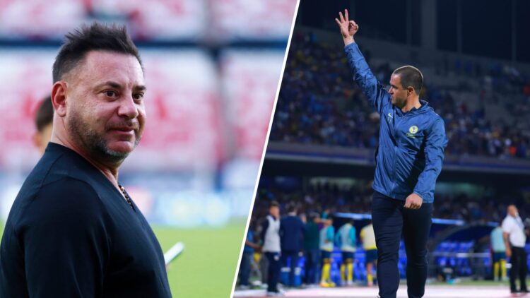 Antonio Mohamed and André Jardine prior to the Liga MX final
